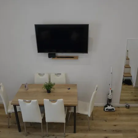 Apartmaji Sopotnik * Izola