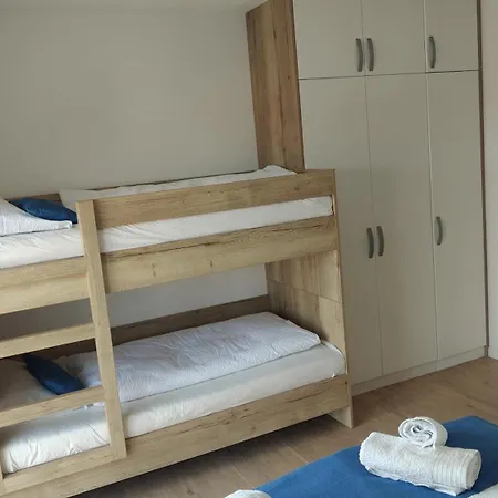 Apartmaji Sopotnik * Izola