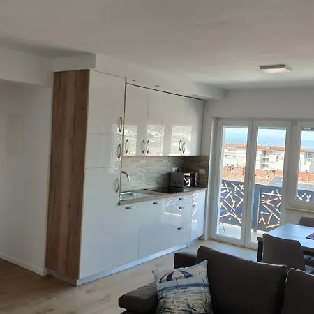 Apartmaji Sopotnik 이졸라