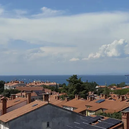 Apartmaji Sopotnik * Izola