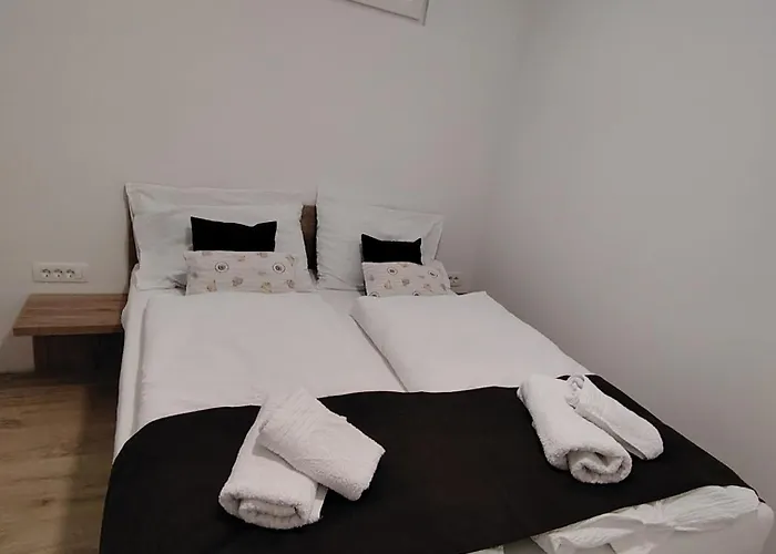 Apartmaji Sopotnik * Izola